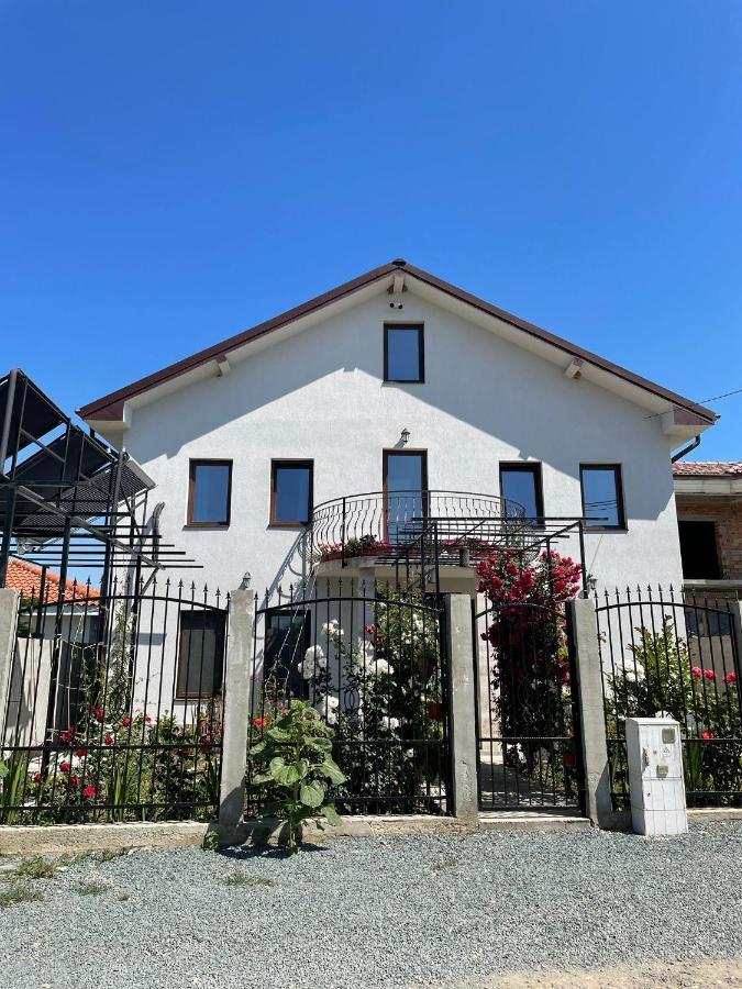 Albdevara Mar Srl Vama Veche Exteriör bild