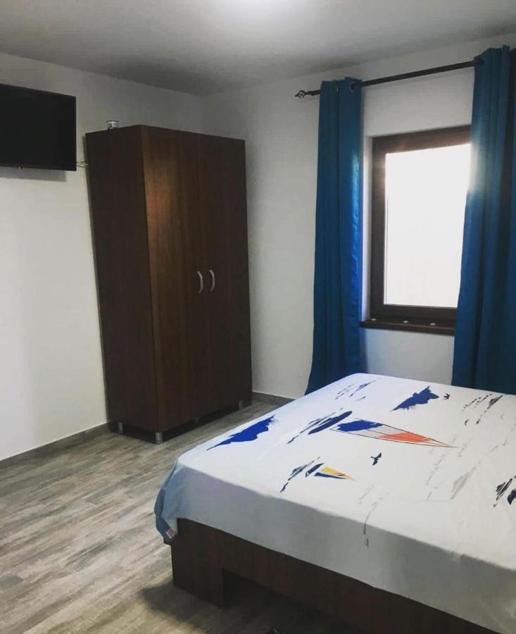 Albdevara Mar Srl Vama Veche Exteriör bild